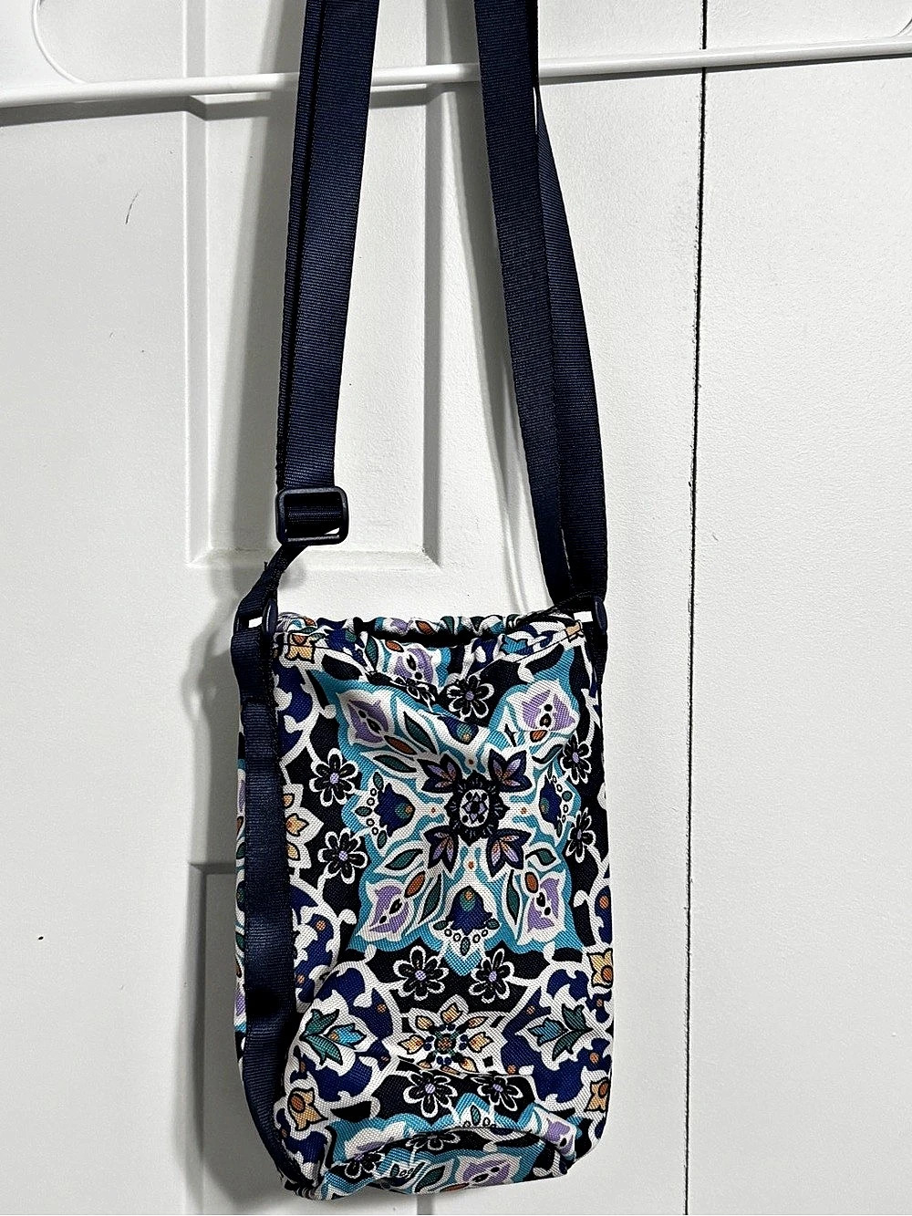 Vera Bradley Lighten Up Water Bottle Crossbody Blue & White
